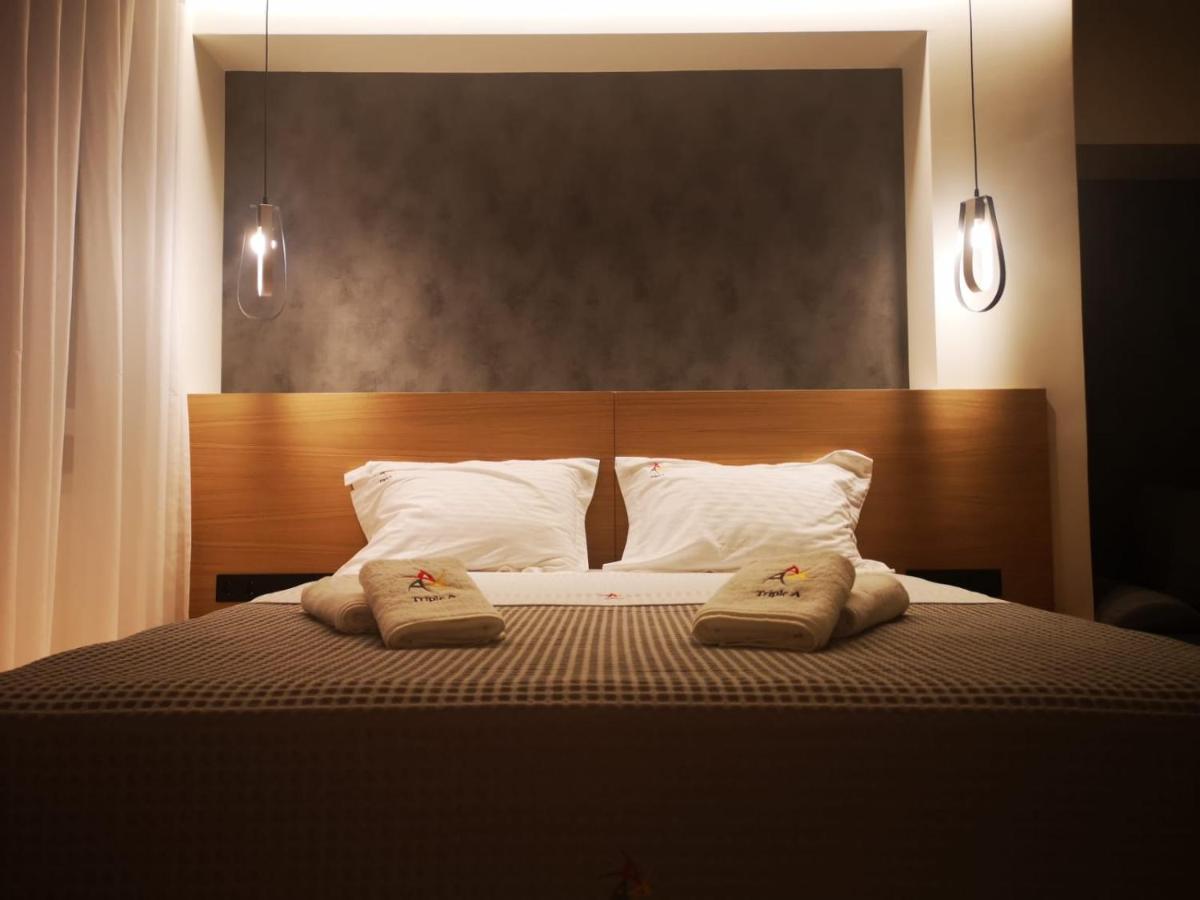Triple A - Prime Location - Between Monastiraki & Syntagma Square-Free Parking! Athen Eksteriør bilde