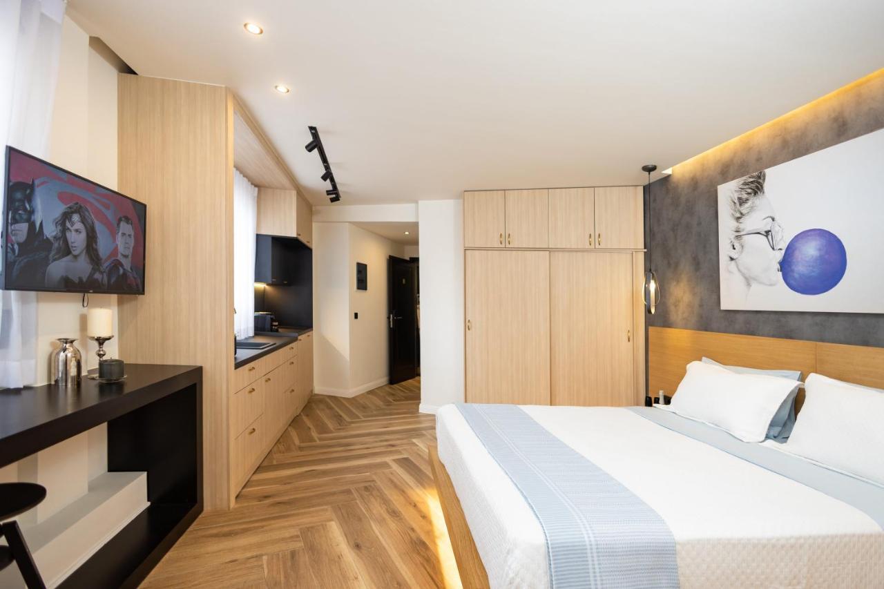 Triple A - Prime Location - Between Monastiraki & Syntagma Square-Free Parking! Athen Eksteriør bilde