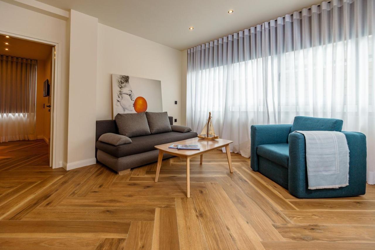 Triple A - Prime Location - Between Monastiraki & Syntagma Square-Free Parking! Athen Eksteriør bilde