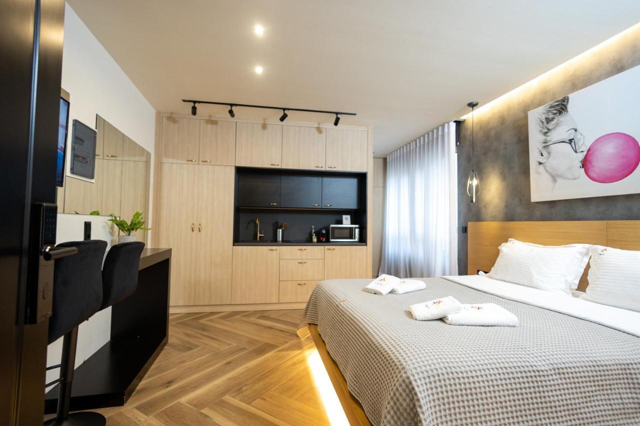 Triple A - Prime Location - Between Monastiraki & Syntagma Square-Free Parking! Athen Eksteriør bilde