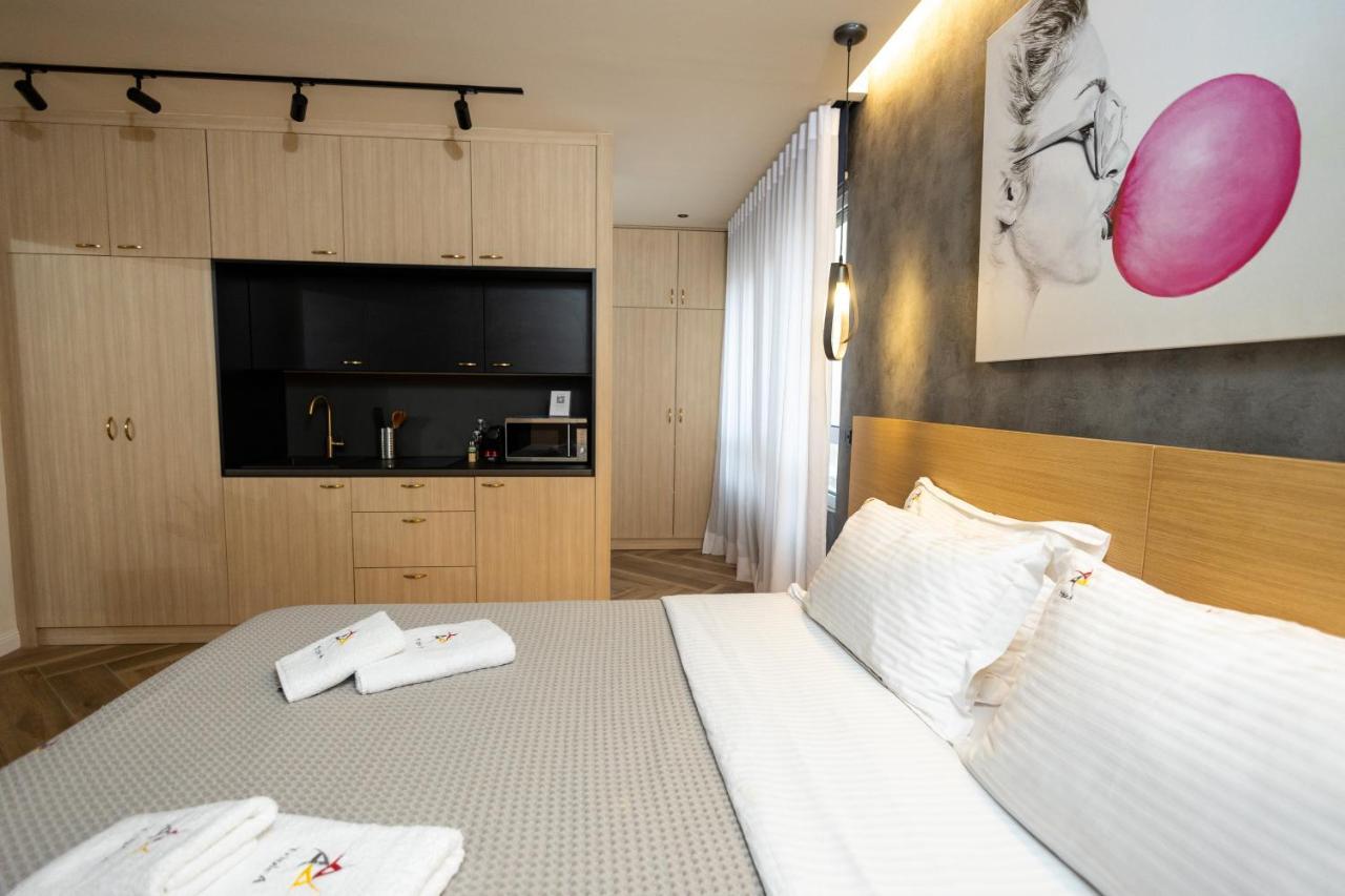 Triple A - Prime Location - Between Monastiraki & Syntagma Square-Free Parking! Athen Eksteriør bilde